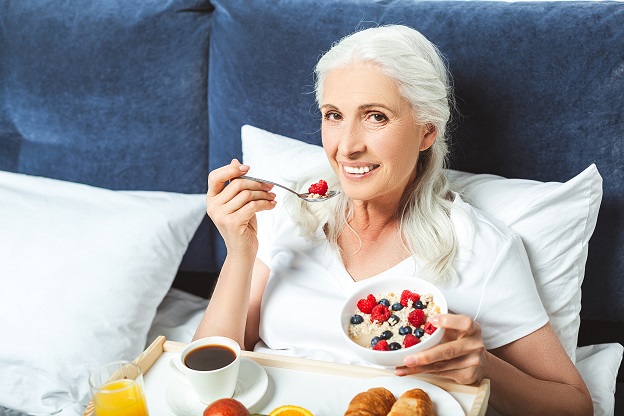 healthy-breakfast-for-seniors-at-home