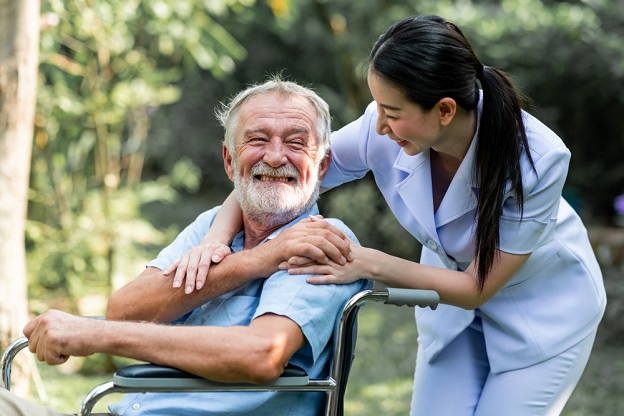 improving-seniors-lives-through-companionship