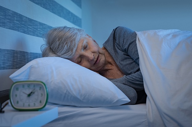 how-to-improve-sleep-quality-in-seniors
